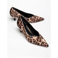 Dilimler Ayakkabı Büyük Numara Suni Deri V Yüzlü Leopar Kadın Kısa Topuklu Ayakkabı