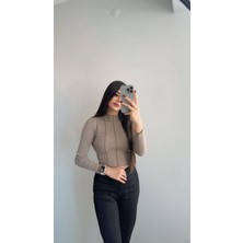 Mago Önü Dikişli Sütlü Kahve Bluz