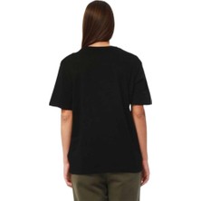 PUMA ESS Logo Boyfriend Tee 586868-01 KADIN Siyah Tişört