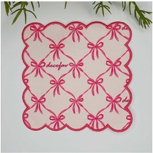 Decofav Romantik Kurdele Zinciri Desenli Nakış Kenar Kokteyl Peçetesi 1 Adet