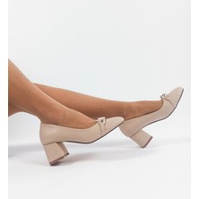 Gdt Ayakkabı Bej Renk Cilt  Yuvarlak Burun Tokalı Kadın Topuklu Ayakkabı