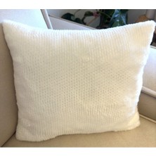 Perlasee Beyaz Pullu Peluş Dekoratif Yastık - Şık ve Modern Tasarım