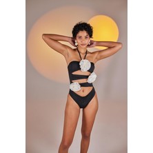 Holly Lolly Çıkarılabilir Çiçek Detaylı Cutout Kesim Premium Swagger Mayo Siyah