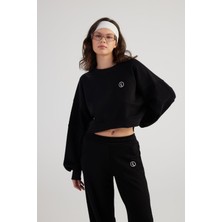 Bisiklet Yaka Şardonsuz Crop Cali Sweatshirt Siyah