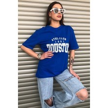 Mercoledi Houston Baskılı Kadın Oversize Saks Mavi T-Shirt Kısa Kol Nefes Alan Kumaş ile Rahatlık