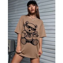 Bear With Glasses Baskılı Kadın Oversize Kahverengi T-Shirt