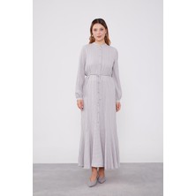 Gri Zincir Kemerli Düğme Kapamalı Elbise