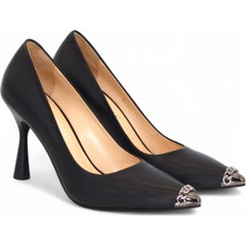 Gizzelli Shoes Önü Metal Detaylı Stiletto