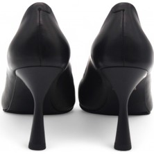 Gizzelli Shoes Önü Metal Detaylı Stiletto