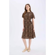 DeFacto Regular Fit Bisiklet Yaka Leopar Desenli Kuşaklı Kısa Kollu Midi Elbise E7113AX25SP