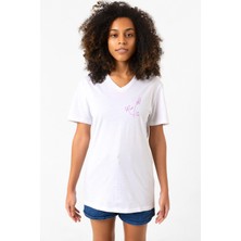 Blackpink Rose Signature Beyaz Kadın V Yaka Tshirt