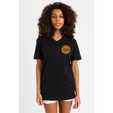 He Man Grayskull Brewing Co Logo Siyah Kadın V Yaka Tshirt