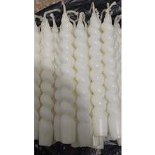 Bi Dünya Renk Burgu Mum 2 Li 21 cm  ve Mumluk 2 Li Toplam 4 Parça Set beyaz