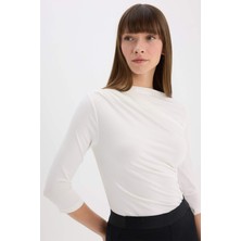 DeFacto Regular Fit Degaje Yaka Basic Düz Krep Yarım Kollu Tişört E7096AX25SP