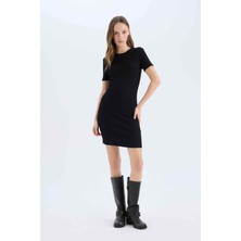 DeFacto Bodycon Vücudu Saran Bisiklet Yaka Fitilli Kaşkorse Kısa Kollu Mini Elbise E7231AX25SP