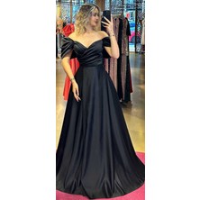 Abiyeniall Siyah Düşük Kollu Anvelop Yırtmaçlı Kloş Etekli Saten Uzun Abiye Elbise 7568