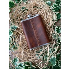 Alesta Leather (Isim Yazıyoruz) El Dikişi  Deri Kaplamalı Çelik Viski Kanyak Içki Matarası ve Huni - 9oz 266ML