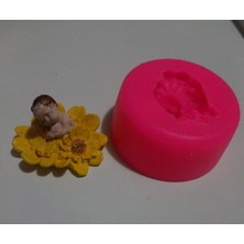 Ipek Hobi Çiçek Üstünde Bebek Silikon Kalıp