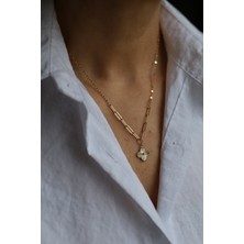 Yenigün Kuyumculuk 14 Ayar Altın Aynalı ve Ataç Zincirde Işıltılı Yonca Kolye