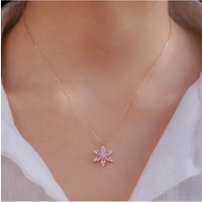 Moda Gümüş Evi 925 Ayar Gümüş Lotus Çiçeği Tasarımlı Pembe Taşlı Rose Kadın Kolye
