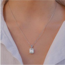 Moda Gümüş Evi 925 Ayar Gümüş Baget Taşlı Kadın Kolye