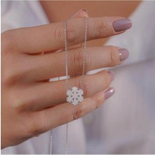 Moda Gümüş Evi 925 Ayar Gümüş Beyaz Zirkon Taşlı Kar Tanesi Kadın Kolye