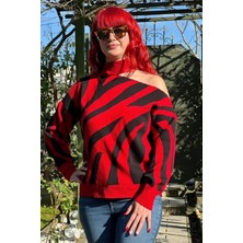 Kırmızı Tek Omuz Triko Kazak