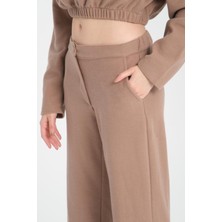 Pamuklu Boğazlı Crop Sweatshirt + Pamuklu Pantolon Takım