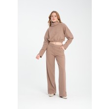 Pamuklu Boğazlı Crop Sweatshirt + Pamuklu Pantolon Takım