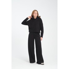 Kadın Kapüşonlu Sweatshirt ve Pantolon Takımı - Rahat, Şık ve Günlük Kullanım Için Ideal