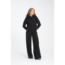 Kadın Kapüşonlu Sweatshirt ve Pantolon Takımı - Rahat, Şık ve Günlük Kullanım Için Ideal