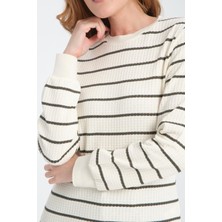 Kadın Çizgili Sweatshirt - Rahat ve Şık Tasarım