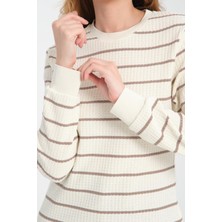 Kadın Çizgili Sweatshirt - Rahat ve Şık Tasarım