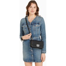 Tommy Hilfiger Fashionista Omuz Çantası