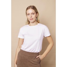 Jument Kadın Sıfır Yaka Kırışmaz Span Karışımlı Şık Kısa Kol Likralı T-shirt Bluz-Beyaz