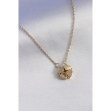 Ezo Concept 316L Çelik Gold Renk Açılır Yonca Model Zirkon Taşlı Kadın Kolye