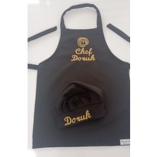 Moms And Babies Master Chef Çocuk Mutfak ve Etkinlik Ana Okulu Önlüğü Su Itici Leke Tutmaz Kumaş Isme Özel Nakış Desenli 0- 14 Yaş