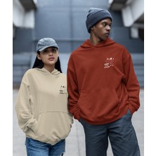 Terzili Giyin Fincan Taşıyan Insan Figür Baskılı Kapşonlu Sevgili Sweatshirt 2'li Set