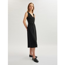 Krep Kumaş Kolsuz Cepli Kemerli Slim Fit A Kesim Midi Boy V Yaka Elbise