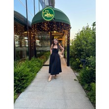 Begum Akman  Önü Gül Detaylı Elbise