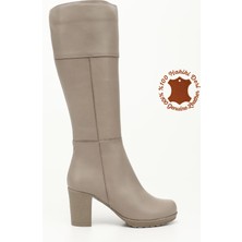 Kadın Bej Fermuarlı Kalın Topuklu Hakiki Deri Çizme