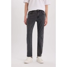 DeFacto Sergio Regular Fit Normal Kalıp Normal Bel Boru Paça Jean Pantolon D9827AX25SP
