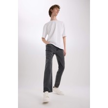 DeFacto Sergio Regular Fit Normal Kalıp Normal Bel Boru Paça Jean Pantolon D9827AX25SP