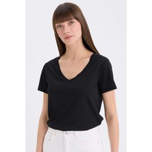 DeFacto Regular Fit V Yaka Basic Düz Kısa Kollu Tişört W9204AZ25SP