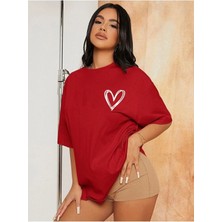 Minimal Kalp Baskılı Siyah Oversize T-Shirt