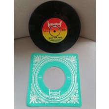Orhan Gencebay   -Sevenler Mesut Olmaz / Benide Allah Yarattı  1970 Türkiye Basım 45 Lik Plak -