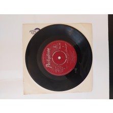 Sabah – An Nada ’nada - 1962 Ingiltere Basım - Kapaksız 45 Lik Plak