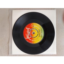 Orhan Gencebay – Vicdan Azabı / Ümitsiz Aşk - 1970 Türkiye Basım Kapaksız 45 Lik Plak