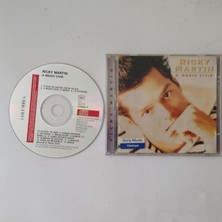 Ricky Martin - A Medio Vivir -  1995 Avrupa Basım - CD