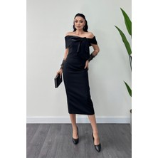 Atlas Kumaş Yakası Kurdale Detaylı Kalem Elbise - Siyah